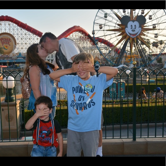 Meet your Posher, Cathleen - Picture 3 of 3